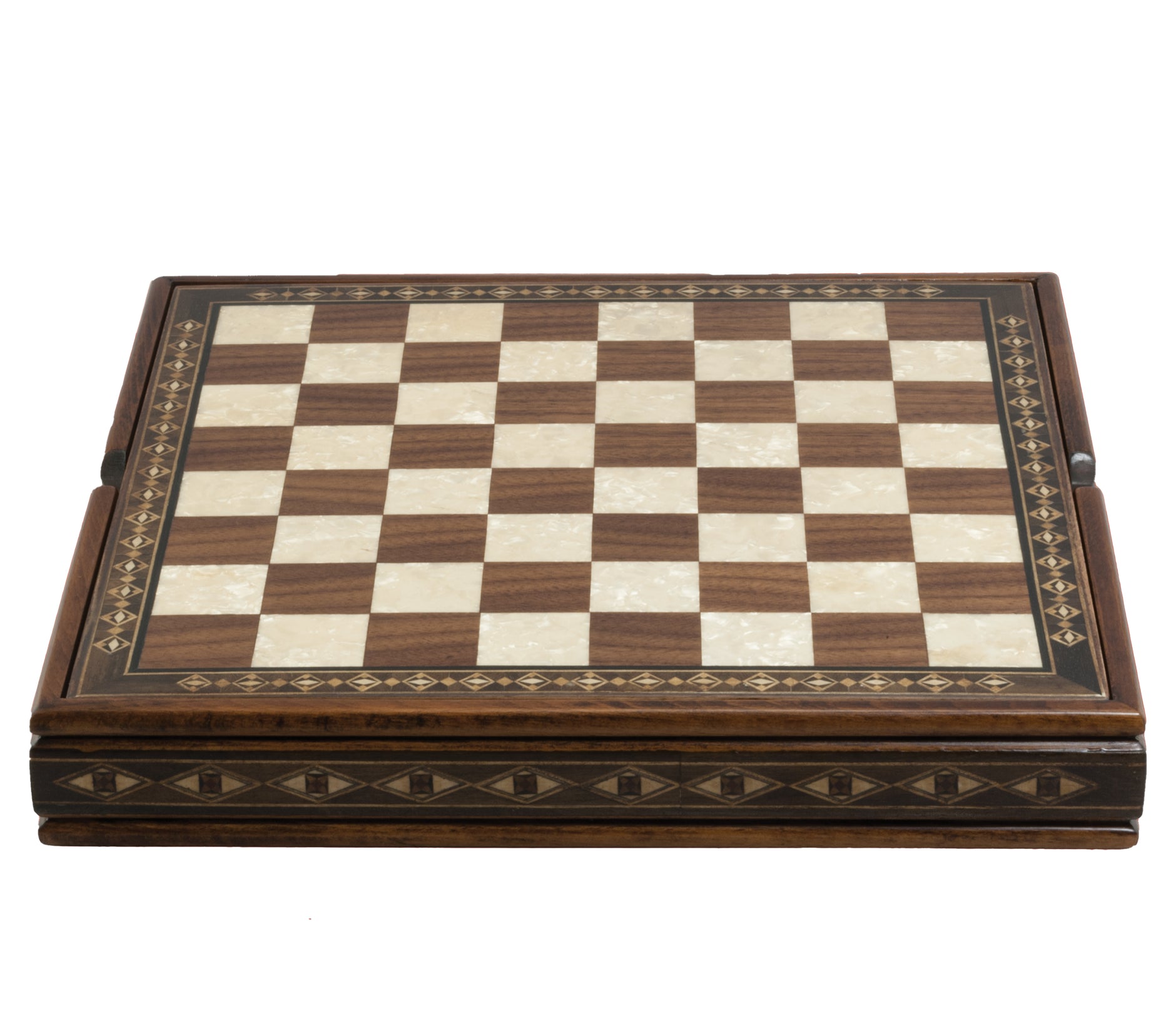Quand le backgammon et le domino deviennent des objets de design