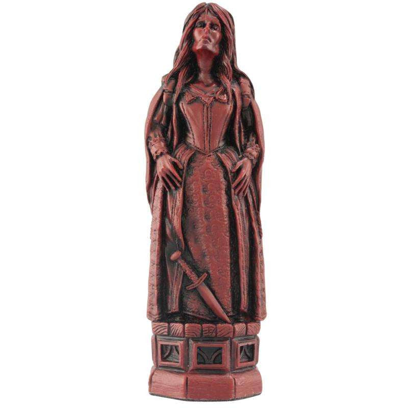 Burgundy coloured themed Queen chess piece depicting Lady Macbeth, of the famous Shakespeare play : Macbeth.
