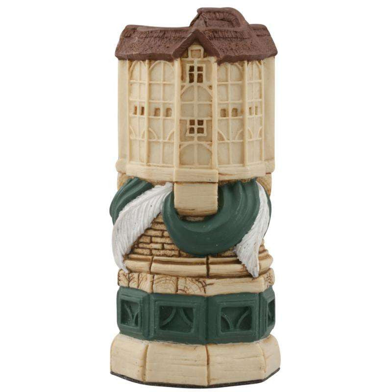 Hand painted themed Rook chess piece depicting the Globe Theatre itself, where many of Shakespeare's plays were performed.